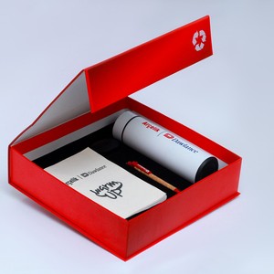Custom Rigid Paper <b>Gift</b> <b>Box</b> Magnetic Closure Recycled Materials Four-Color Printing Glossy Lamination for Corporate <b>Gift</b> Sets - Product Image 3