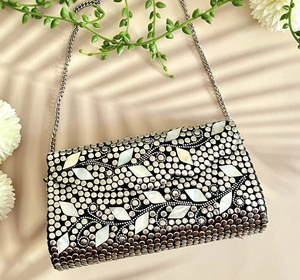 Bolso de Mano de Mosaico de Metal de Latón de Último Diseño para Bodas, Hecho por Tayyab Handicraft - Product Image 4