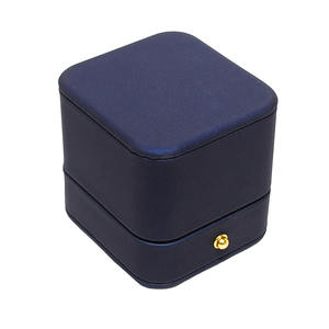 Boîte à bijoux rectangulaire en cuir PU avec boucle décorative et intérieur en velours 60x65x62mm - Product Image 6