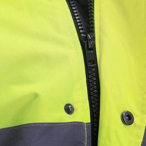 Veste de sécurité imperméable à capuche haute visibilité respirante pour hommes avec style de protection réfléchissant - Product Image 5