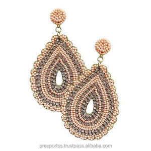 Pendientes Colgantes Ligeros de Aleación Hechos a Mano con Corte Esmeralda para Mujer, Estilo Lindo y a la Moda, con Cuentas Bordadas Multicolor, Tipo Aro Llamativo - Product Image 1