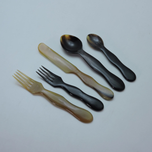ชุดช้อนส้อมฮอร์นรูปร่างแบบพรีเมี่ยมชุดช้อนส้อมฮอร์นทำจากธรรมชาติ - Product Image 1