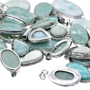 Lote Mixto de Colgantes Vintage Prem Bhaya, Chapados en Plata Antigua, con Gema de Amazonita Cristiana, Engaste de Bisel, Formas Variadas, Aniversario - Product Image 1