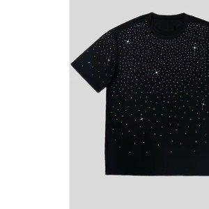 เสื้อยืดคอกลมผ้าคอตตอนหนาพิมพ์ลายซิลค์สกรีน ตกแต่งด้วยคริสตัล ล้างสีแบบแอซิดวอช สไตล์สตรีทแฟชั่นวินเทจสำหรับผู้ชาย ทรงปกติ ขายส่ง - Product Image 4