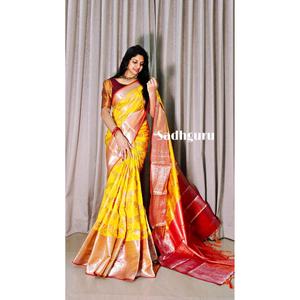 Sari de Diseño en Seda y Algodón con Bordado Zari en Oro Rosa y Blusa Sin Coser en Amarillo - Product Image 1