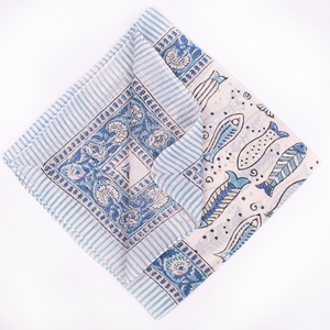 Foulard carré en coton de luxe style bohème, motif poisson bleu, accessoire décontracté printemps-été, couvre-chef respirant et léger - Product Image 5