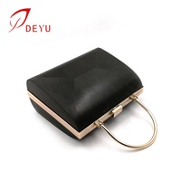 Tas Wanita Rangka Clutch Kotak 19*15 cm Desain Baru Klasik Trendi Profesional, Perlengkapan Tas Ramah Lingkungan Ringan Tahan Lama