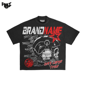 Camiseta de manga corta con cuello redondo, estampado gráfico DTG de alta calidad para hombre, con logotipo personalizado, textura suave, 100% algodón, estilo urbano premium. - Product Image 1