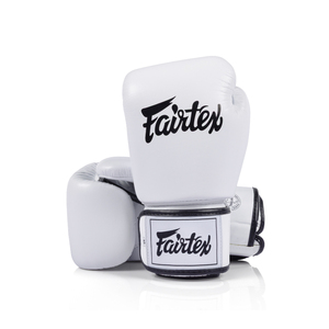 Guantes de Boxeo Profesionales Fairtex Blancos con Correa Personalizada de Nuevo Diseño, 100% Cuero Genuino, Guantes de Combate y Sparring Profesionales - Product Image 1