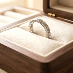 Magnifique alliance de mariage demi-éternité en or massif 10K 14K 18K avec diamant de laboratoire rond de 0,45 carat, empilable, pour anniversaire - Product Image 5