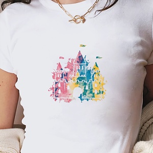 Camiseta corta de moda para mujer con diseño de Castillo colorido de salpicaduras de pintura - Product Image 4