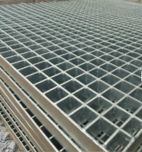 Rejilla de Hierro Galvanizado FinePunch FP-GT-GI-001 GI para Plataformas Industriales, Pasarelas y Cubiertas de Drenaje - Product Image 3