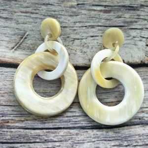 Pendientes Geométricos de Cuerno de Búfalo, Ecológicos, Hechos a Mano, Forma Natural, Patrón de Caparazón de Tortuga, Pulidos, Diseño Moderno, MN EXPORTS - Product Image 6
