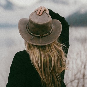 Sombrero de Vaquero Deportivo Unisex de Verano de Alta Calidad, Nuevo Sombrero de Vaquero de Cuero Brillante a la Moda con Logotipo Personalizado - Product Image 3