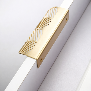 Tiradores de latón dorado con borde de chapa, varios diseños, herrajes para gabinetes de cocina y baño, venta al por mayor, gran éxito de ventas - Product Image 2