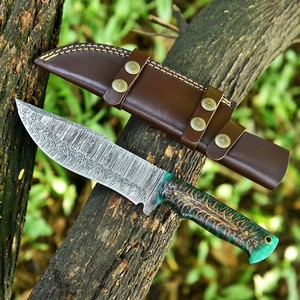 Couteau de Bushcraft en Acier Damas Forgé à la Main, Manche en Cône de Pin, Lame Fixe Full Tang, Couteau de Camping avec Étui en Cuir, Personnalisable OEM - Product Image 5