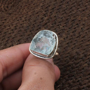 แหวนเงินแท้ 925 ประดับพลอยอะความารีนธรรมชาติ งานแฮนด์เมด แหวนทำมือโดยช่างฝีมือ เครื่องประดับประจำเดือนมีนาคม ขายส่ง - Product Image 1