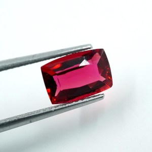 พลอยมรกตปลูกในห้องปฏิบัติการสีแดง: เบาะตัด1.65 CT, 9x6x4MM - Product Image 5