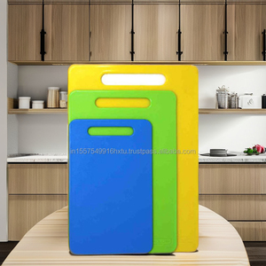 Planche à découper rectangulaire en plastique de haute qualité, légère et facile à nettoyer, durable, de qualité alimentaire, compatible lave-vaisselle, pour une utilisation en cuisine - Product Image 4