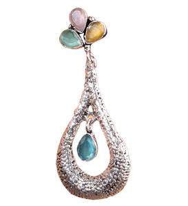 Boucles d'oreilles ethniques pendantes en laiton plaqué argent antique avec pierres synthétiques serties clos pour femme, idéales pour les fêtes et comme cadeau tendance - Product Image 1