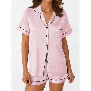 Conjunto de pijama de satén de seda de verano 2025 para mujer, pijama de salón suave de 2 piezas con tops y pantalones cortos con botones, suministro ODM para familias - Product Image 3
