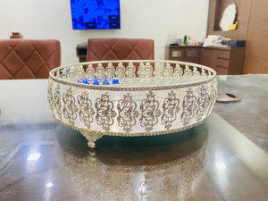 Plateau rond en argent allemand pour cadeaux plateaux décoratifs pour festivals ensemble de plateaux pooja - Product Image 2