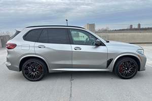 BMW X5 M Competition 2021 Usata in Ottime Condizioni, 617 CV, V8 Biturbo, Trazione Integrale, <span class=keywords><strong>Grigio</strong></span> Metallizzato Donington, Non Modificata - Product Image 3