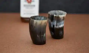 Verre à bière en corne de Viking One Shot Beer pour boire en style Viking, achetez maintenant - Product Image 2