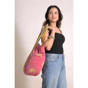 Sac fourre-tout vintage en tissu Kantha de coton, imprimé à la main, écologique, pour les courses - Product Image 3