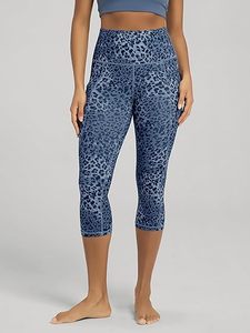 Capris de yoga taille haute pour femmes avec poches, legging capri athlétique non transparent pour l'entraînement et la course à pied avec effet ventre plat - Product Image 6