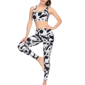 Ensemble de yoga 2 pièces pour femme, imprimé numérique, leggings taille haute, débardeur court à dos nageur et col rond, longueur intégrale, en Spandex et Polyester - Product Image 2