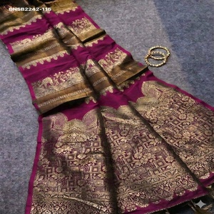 Ensemble Saree en Soie Paithani Crêpe Lourde Khadi avec Tissage Zari Doré Intégral et Pallu Zari Riche – Mode Féminine - Product Image 1