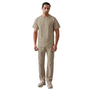 Ensemble de survêtement beige pour homme, t-shirt à manches courtes et pantalon de jogging, vêtements de sport décontractés d'été, tenue de sport deux pièces - Product Image 1