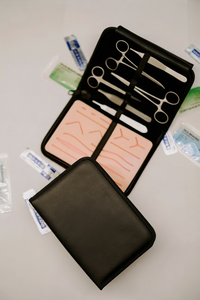 Kit complet de pratique de suture pour étudiants en médecine et en médecine vétérinaire - Coussin en silicone réutilisable avec plaies pré-découpées et double maille, ensemble complet de - Product Image 6