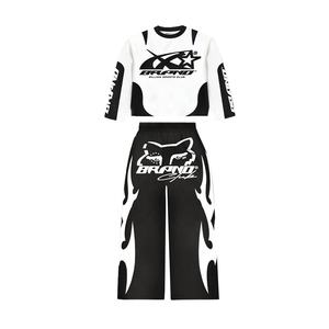 Pantalons de survêtement évasés décontractés de haute qualité pour hommes Ensembles de survêtement 2 pièces avec logo personnalisé Pantalons de jogging Survêtements pour hommes sérigraphiés - Product Image 1