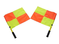 Kit d'arbitre de football en gros avec drapeaux d'arbitre, cartes rouges/jaunes, sifflet et lanceur de balle pour les matchs