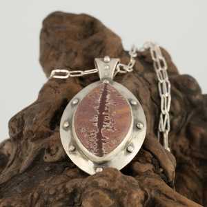 Pendentif en argent sterling plaqué or avec rhylite dendritique fait main, bijou élégant en pierre précieuse, cadeau de fiançailles unisexe - Product Image 1