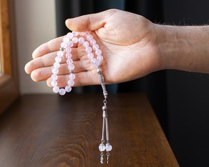 Tasbih en résine artisanale écologique de qualité supérieure, élégantes perles de prière islamiques pour hommes et femmes, collection religieuse classique - Product Image 2