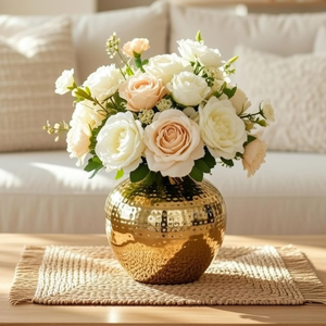 Vase à fleurs en métal élégant, décoratif, doré, accent de décoration pour la maison, centre de table pour salon, chambre, bureau, salle à manger - Product Image 1