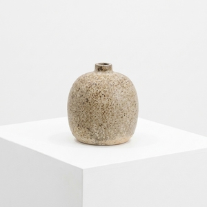 Vase rond en céramique rustique Moi M Cream, fait main, objet décoratif, vente en gros - Product Image 1