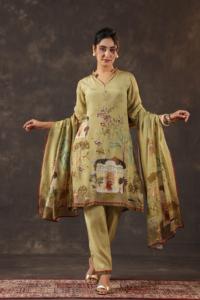 Conjunto de Traje Tradicional - Product Image 2