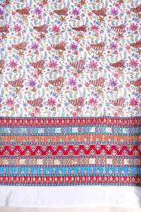 Tela Crepé Natural Blanca con Estampado Floral Buta y Borde Ornamental Pesado para Material de Vestido Kurti, Prenda Étnica - Product Image 3