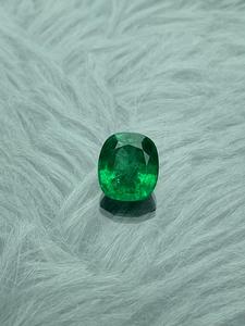 Émeraude naturelle zambienne de qualité supérieure, couleur vert vif, pierre facettée en forme de coussin, 4,34 ct, pour la fabrication de bijoux - Product Image 2