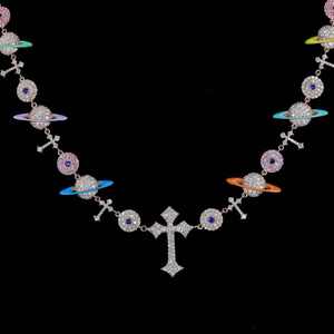 Collar con Cruz de Planeta Plateado en Plata, Colgante de Moissanita, Cadena con Perla de Agua Dulce, Joyería de Diseño, Regalo Unisex, Joyas Luxira - Product Image 2