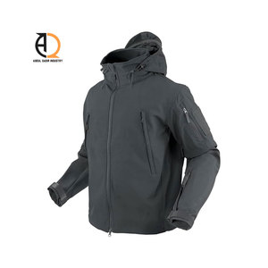เสื้อแจ็คเก็ตซอฟต์เชลล์ผู้ชาย น้ำหนักเบา ระบายอากาศได้ดี - Product Image 1