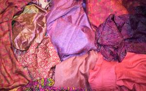 Recycled Silk Saree Scraps Art Craft Projects Eco-Friendly Mulberry Silk <b>Fabric</b> Remnants Tricot 100D Heavyweight - Product Image 3