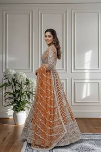 Lehenga Choli Orange FATEMA FASHION de créateur moderne avec broderie blanche complexe et travail de sequins, accompagné d'un dupatta assorti - Product Image 4