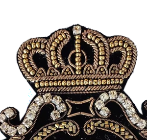 Último estilo de bordes adhesivos de tela de sarga personalizados para insignias bordadas de moda, hechas a mano, al por mayor - Product Image 4