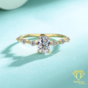 Anillo de compromiso de moissanita de corte redondo de lujo, plata de ley 925 con acabado en oro, elegante joya nupcial, regalo para mujer - Product Image 2