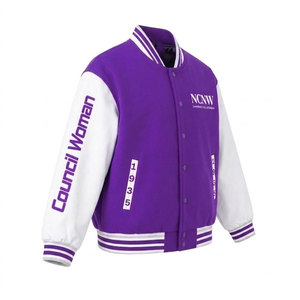 เสื้อแจ็คเก็ตนักกีฬามหาวิทยาลัย NCVW สีม่วงและสีขาว ปักลายตัวอักษรกรีก สไตล์เบสบอล สำหรับผู้หญิง - Product Image 3